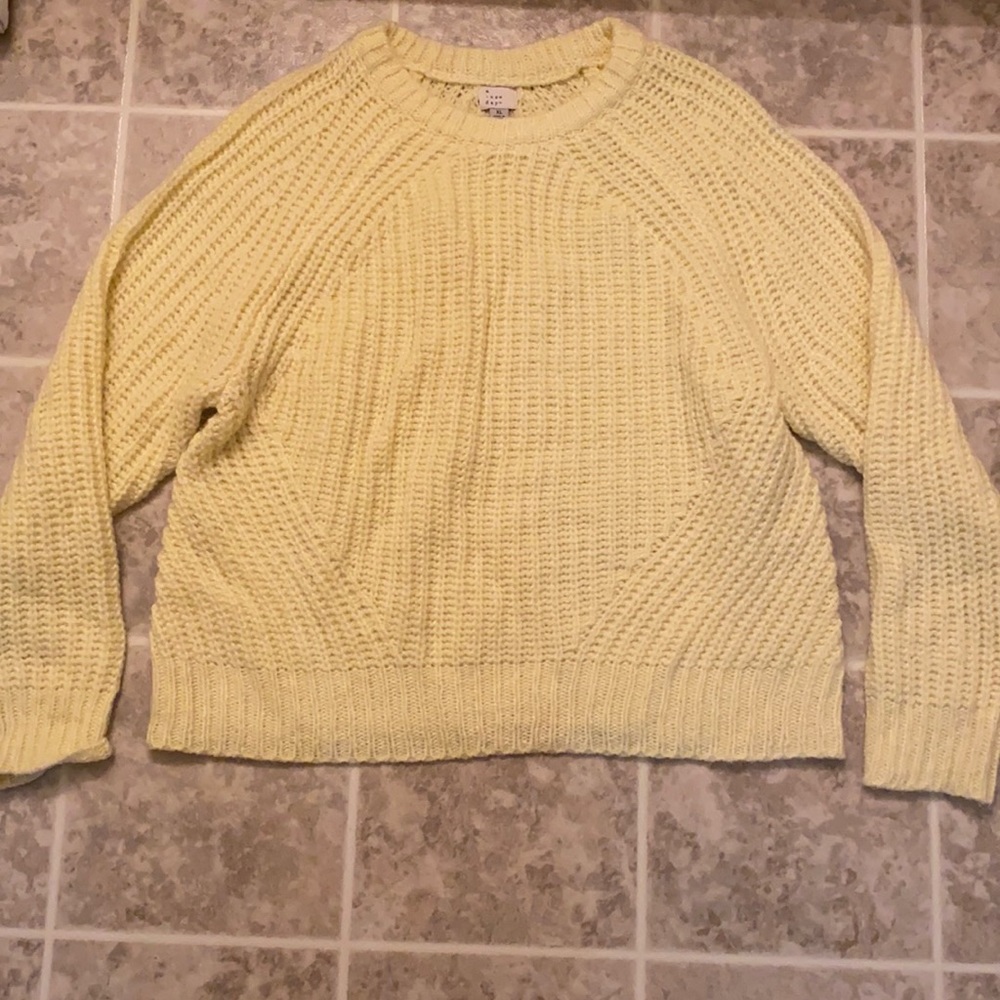 Target Yellow Sweater. XL